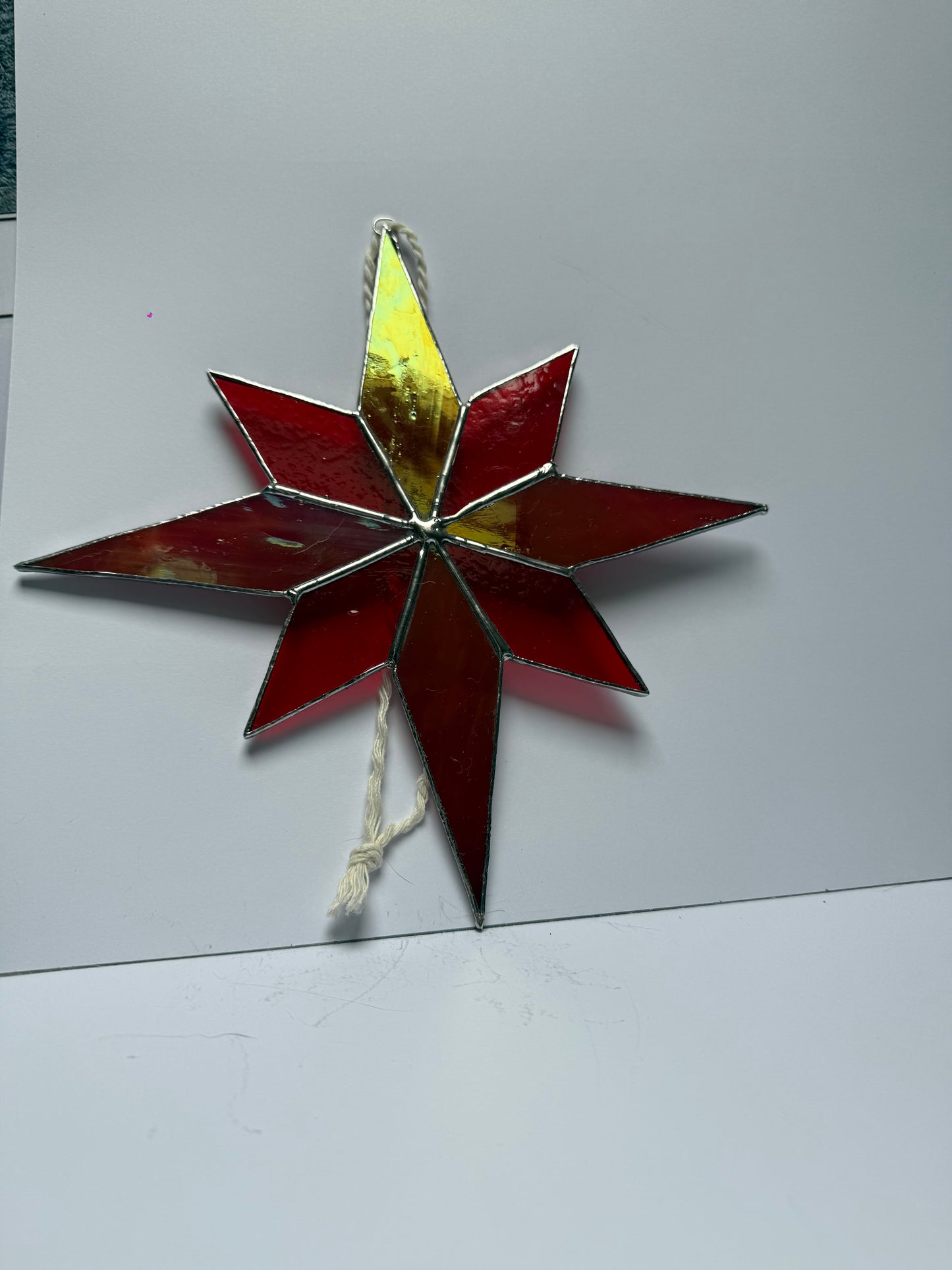 Étoile de Noël 4-2025